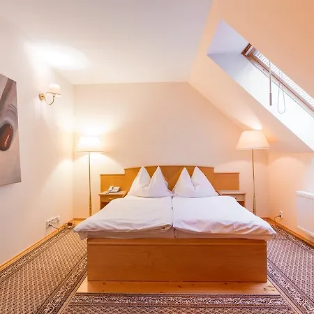 Maltezský Kříž 3*
