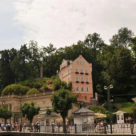 Hotel Maltezský Kříž 3*